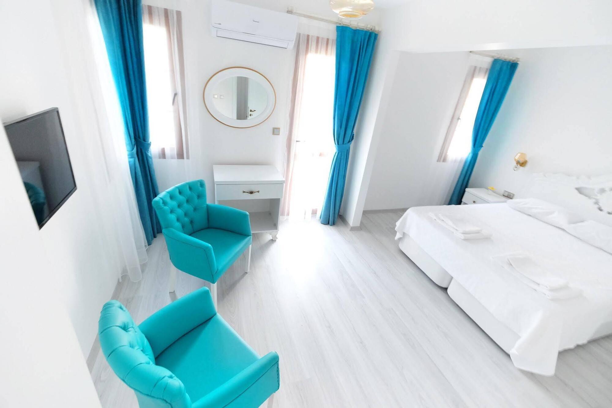 Bugra Alacati (Adults Only) Bagian luar foto