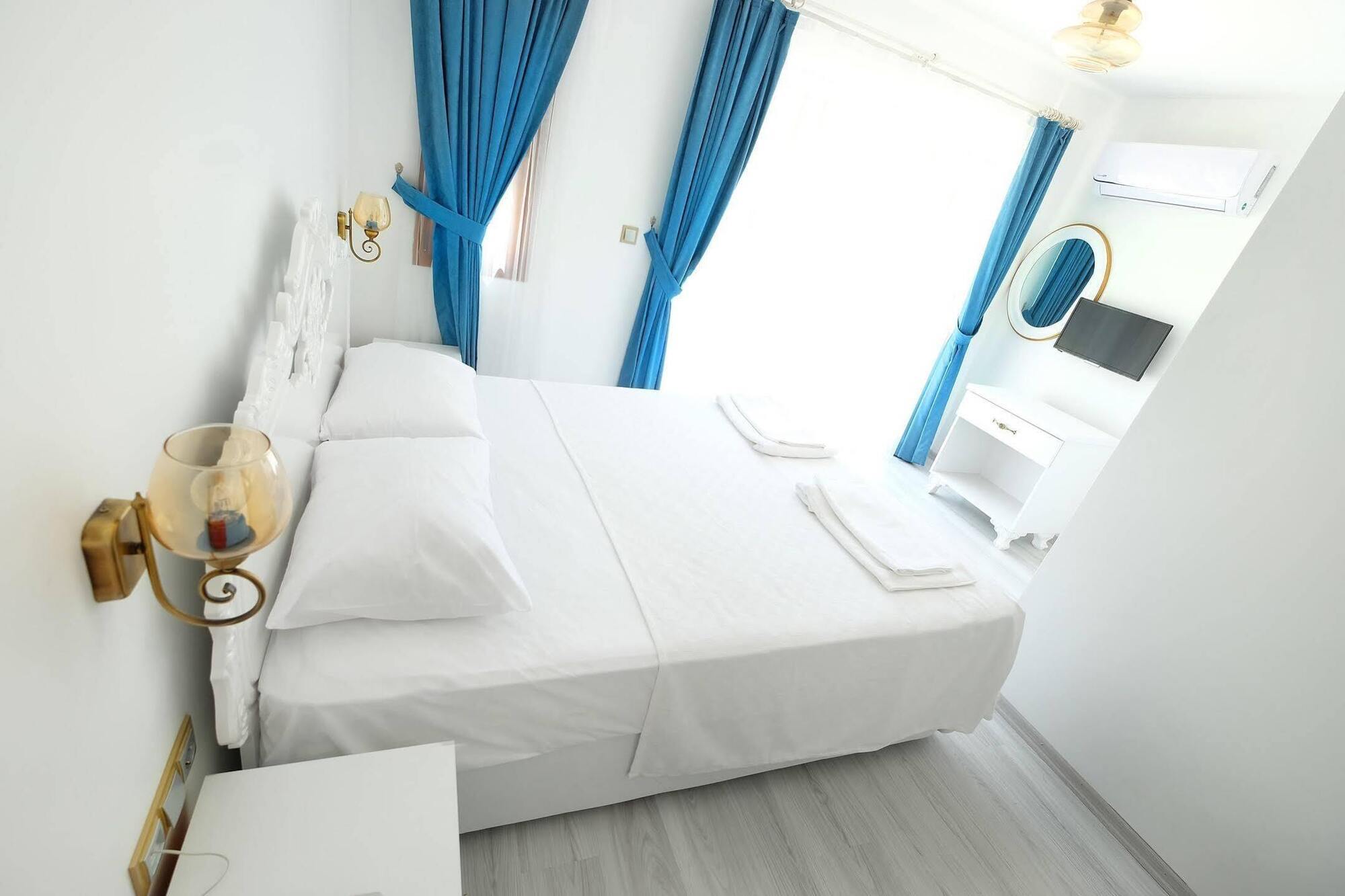 Bugra Alacati (Adults Only) Bagian luar foto