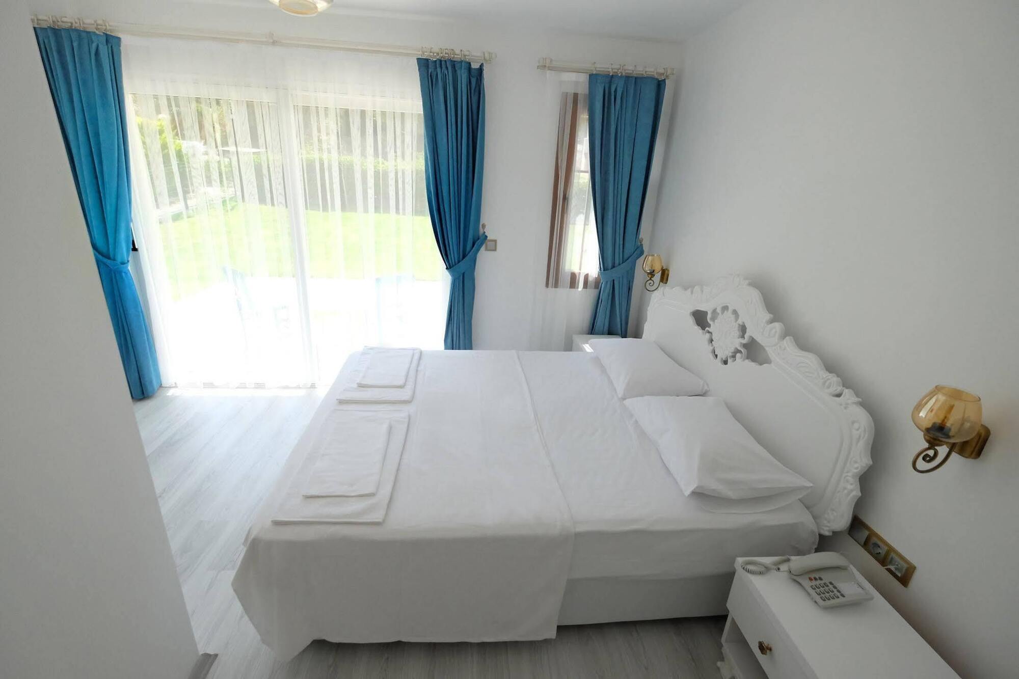 Bugra Alacati (Adults Only) Bagian luar foto