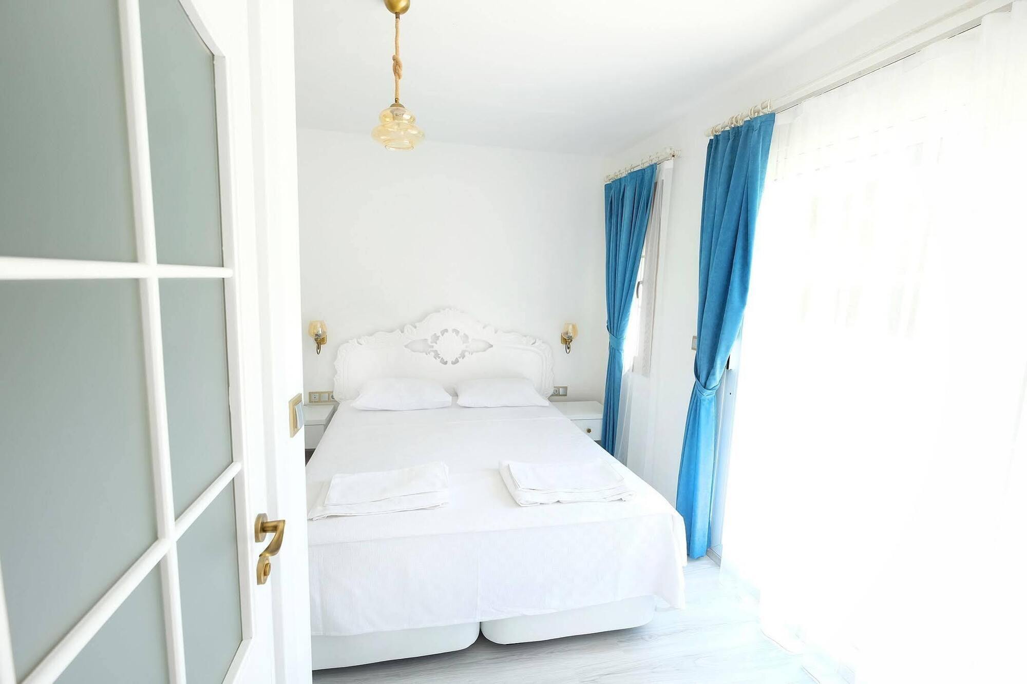 Bugra Alacati (Adults Only) Bagian luar foto