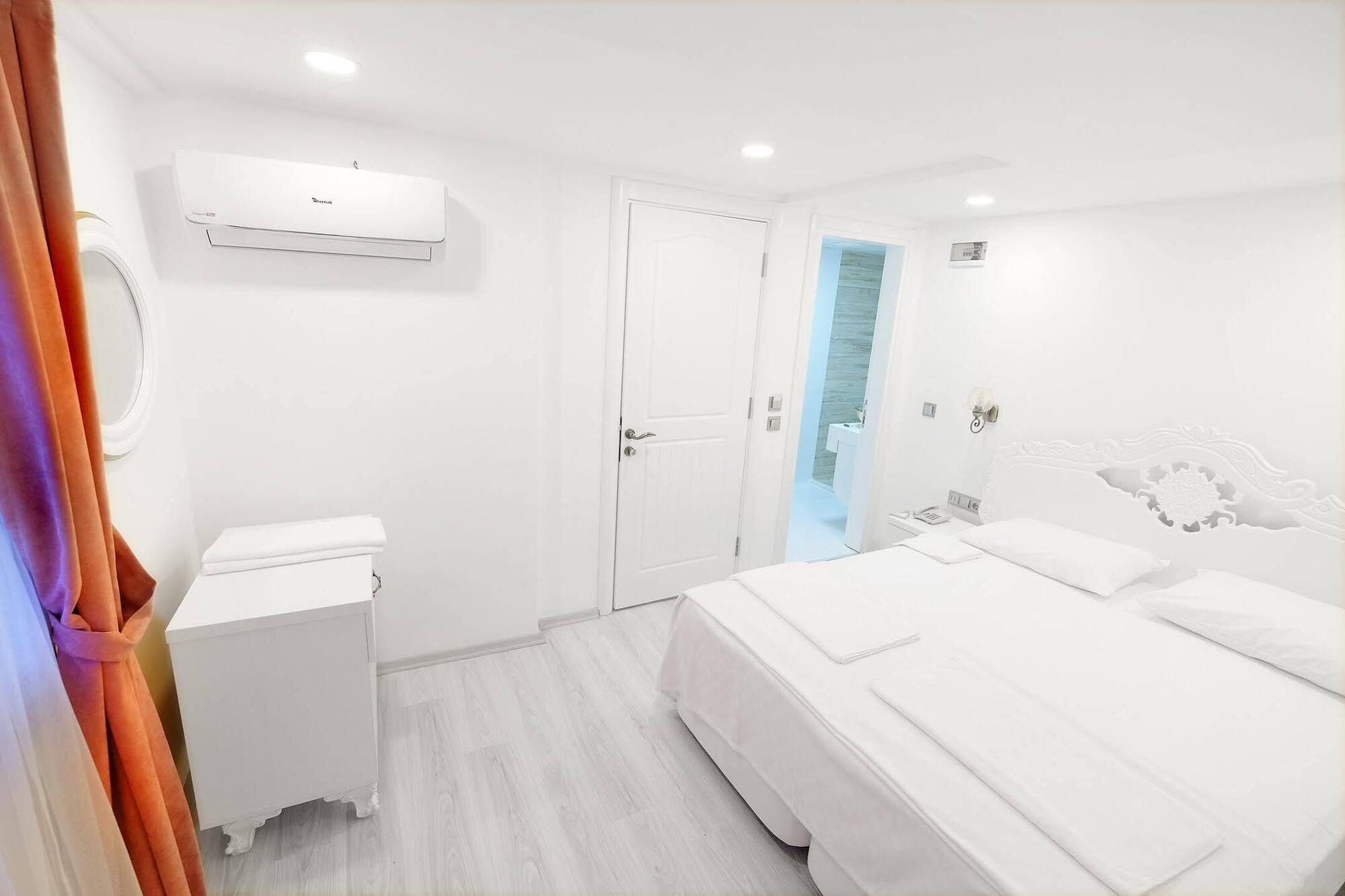 Bugra Alacati (Adults Only) Bagian luar foto