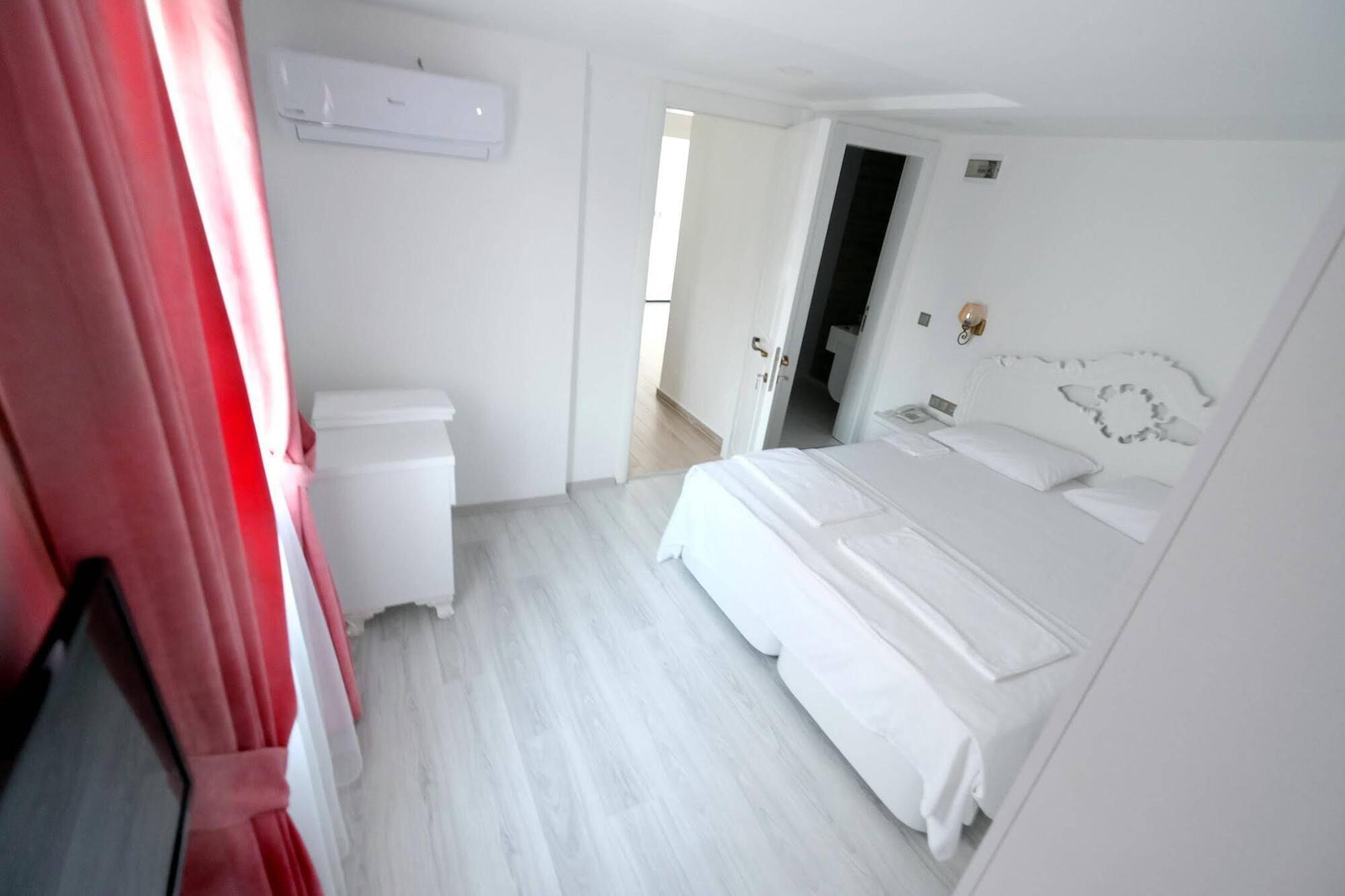 Bugra Alacati (Adults Only) Bagian luar foto